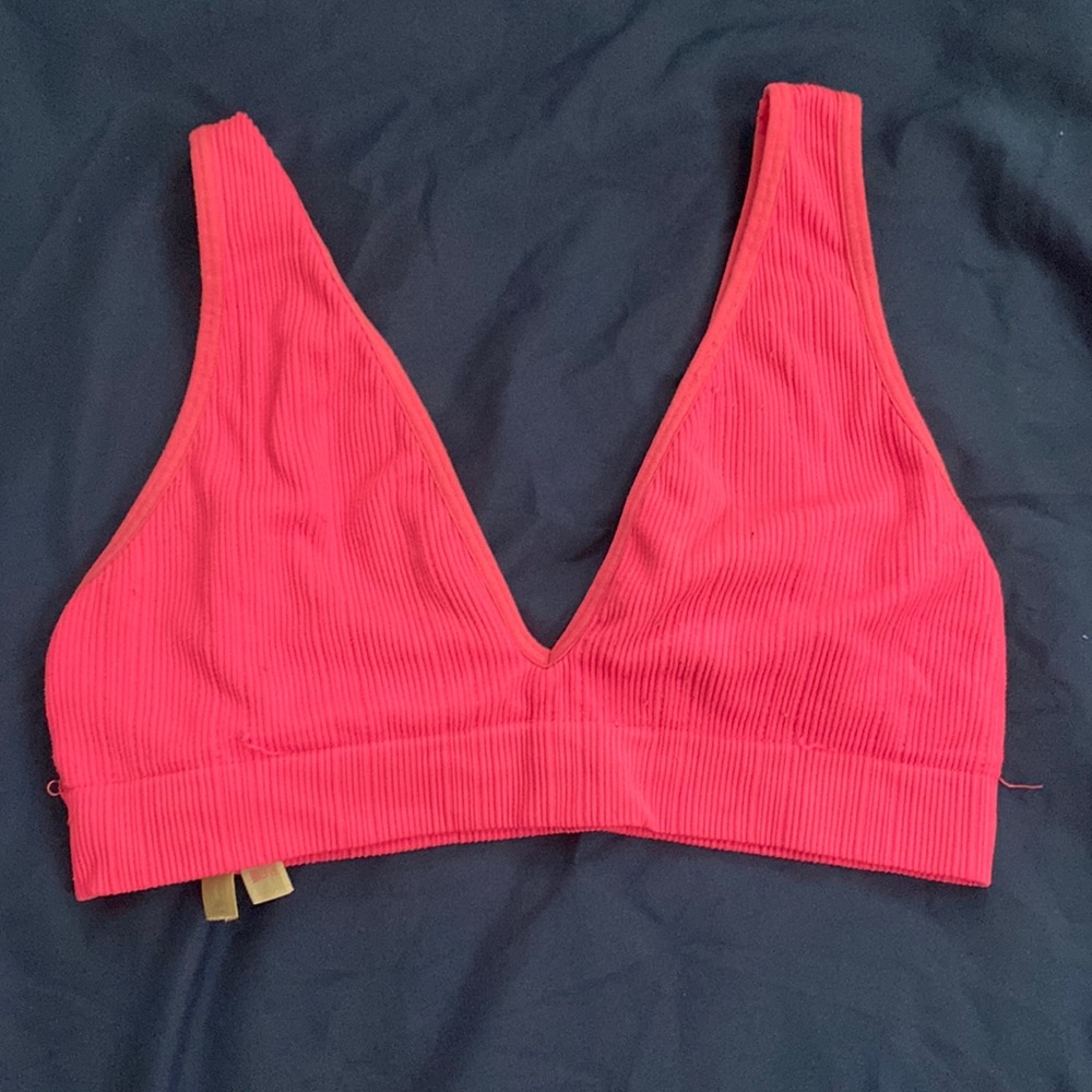Pink/ Victoria’s secret hot pink sports bra!